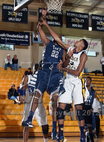 Thumbnail 3 in Tift County vs. Eagle's Landing (City of Palms Classic) photogallery.