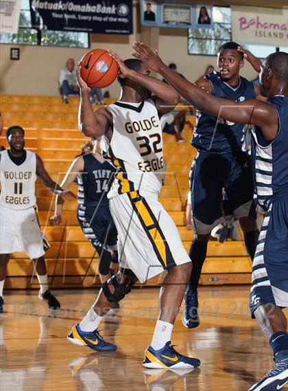 Thumbnail 1 in Tift County vs. Eagle's Landing (City of Palms Classic) photogallery.