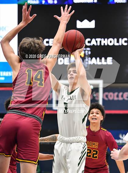 Thumbnail 3 in De La Salle vs. Central Catholic (MaxPreps MLK Classic) photogallery.