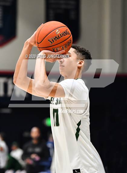 Thumbnail 3 in De La Salle vs. Central Catholic (MaxPreps MLK Classic) photogallery.