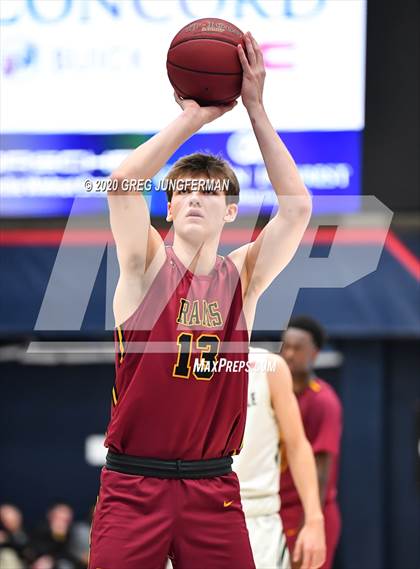 Thumbnail 2 in De La Salle vs. Central Catholic (MaxPreps MLK Classic) photogallery.