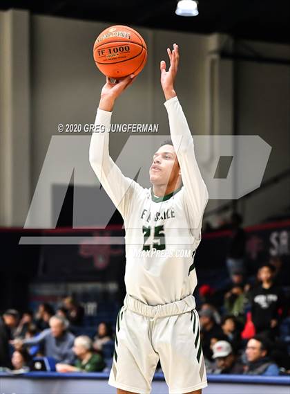 Thumbnail 1 in De La Salle vs. Central Catholic (MaxPreps MLK Classic) photogallery.