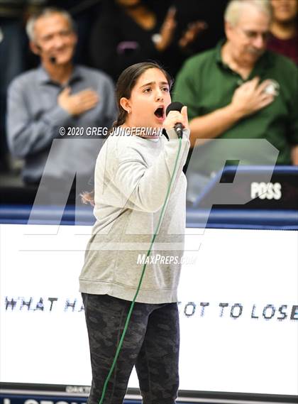 Thumbnail 2 in De La Salle vs. Central Catholic (MaxPreps MLK Classic) photogallery.