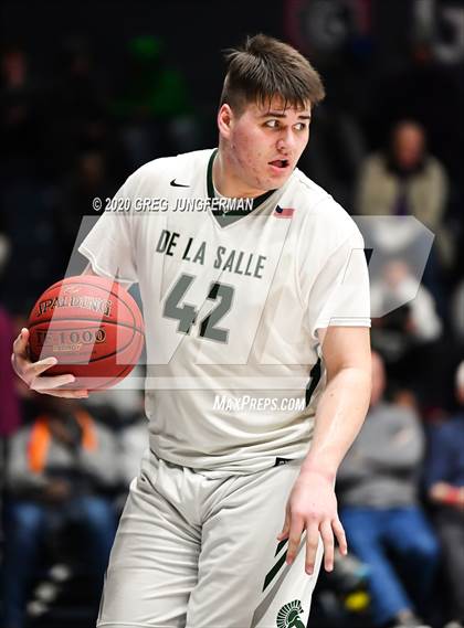 Thumbnail 2 in De La Salle vs. Central Catholic (MaxPreps MLK Classic) photogallery.