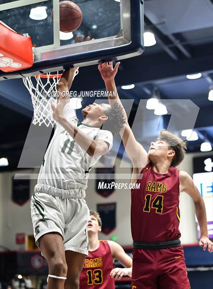 Thumbnail 3 in De La Salle vs. Central Catholic (MaxPreps MLK Classic) photogallery.