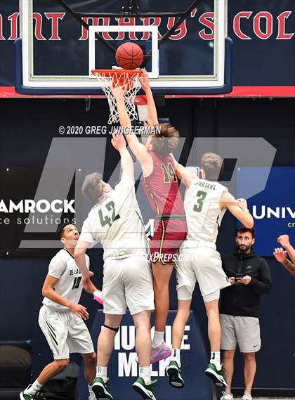 Thumbnail 2 in De La Salle vs. Central Catholic (MaxPreps MLK Classic) photogallery.