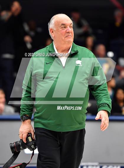 Thumbnail 2 in De La Salle vs. Central Catholic (MaxPreps MLK Classic) photogallery.