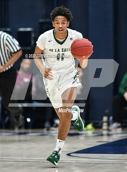 Thumbnail 3 in De La Salle vs. Central Catholic (MaxPreps MLK Classic) photogallery.