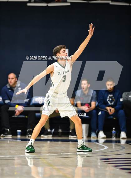 Thumbnail 3 in De La Salle vs. Central Catholic (MaxPreps MLK Classic) photogallery.
