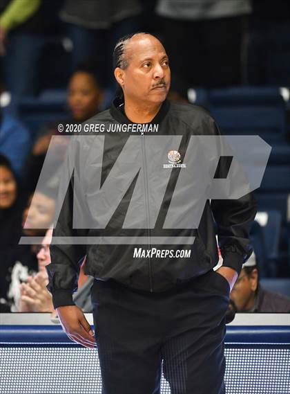 Thumbnail 1 in De La Salle vs. Central Catholic (MaxPreps MLK Classic) photogallery.