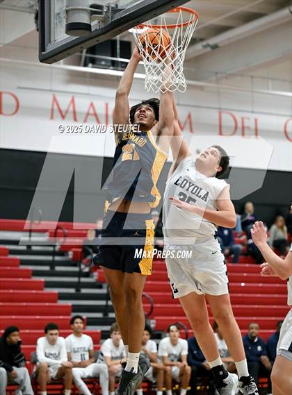 Thumbnail 2 in St. Bernard vs. Loyola (Fr. Barry Christmas Classic) photogallery.