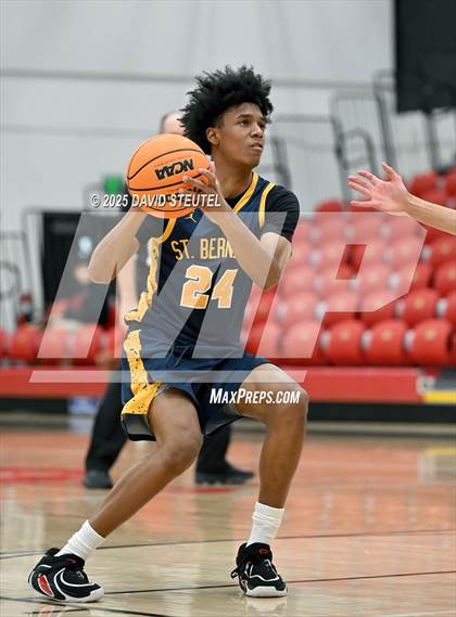 Thumbnail 1 in St. Bernard vs. Loyola (Fr. Barry Christmas Classic) photogallery.