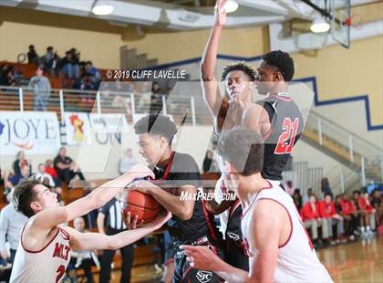 Thumbnail 2 in St. John's vs Milton (Rotary Roundball Classic) photogallery.