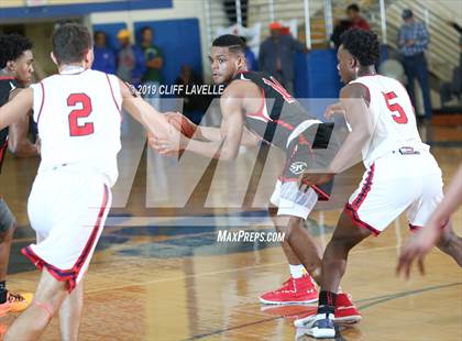 Thumbnail 3 in St. John's vs Milton (Rotary Roundball Classic) photogallery.