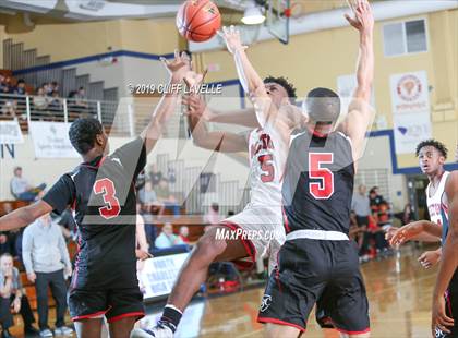 Thumbnail 1 in St. John's vs Milton (Rotary Roundball Classic) photogallery.