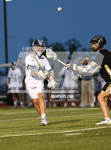 Thumbnail 2 in Arapahoe @ Valor Christian (CHSAA 5A Quarter-Final) photogallery.