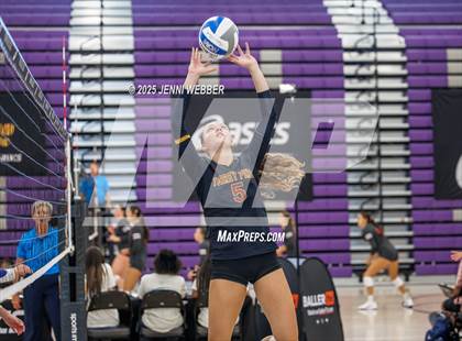 Thumbnail 1 in Xavier College Prep vs. Torrey Pines (Durango Fall Classic) photogallery.