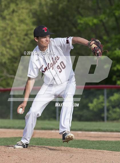 Thumbnail 1 in Vianney @ Triad photogallery.