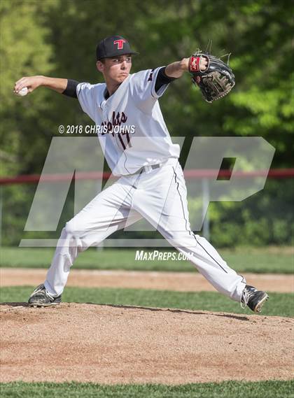 Thumbnail 1 in Vianney @ Triad photogallery.