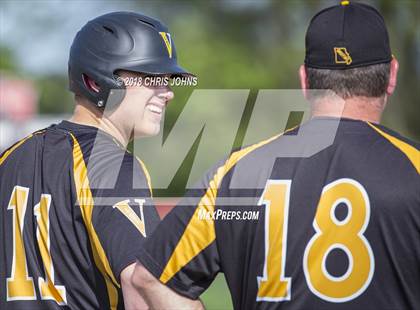 Thumbnail 2 in Vianney @ Triad photogallery.