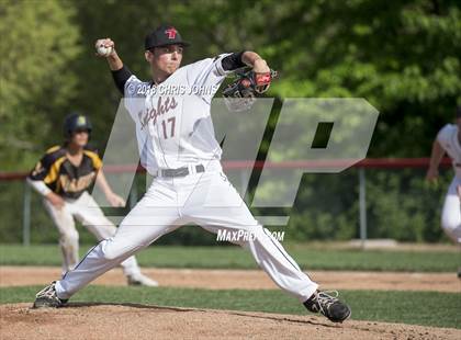 Thumbnail 2 in Vianney @ Triad photogallery.
