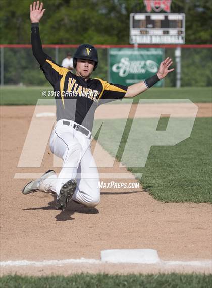 Thumbnail 1 in Vianney @ Triad photogallery.