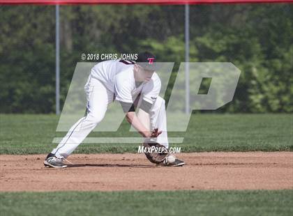 Thumbnail 1 in Vianney @ Triad photogallery.