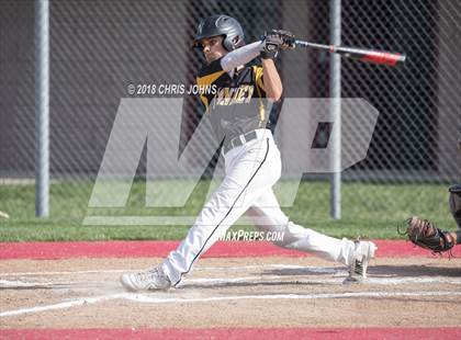 Thumbnail 1 in Vianney @ Triad photogallery.