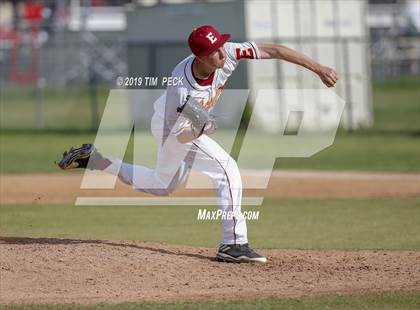 Thumbnail 1 in Arlington @ Esperanza photogallery.