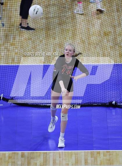 Thumbnail 2 in Niwot vs. Durango (CHSAA 4A 3rd Round) photogallery.