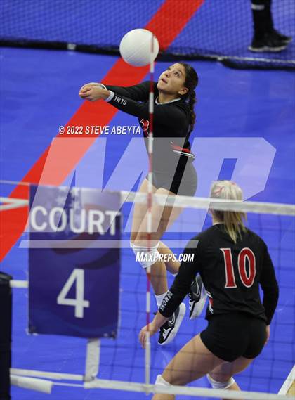 Thumbnail 3 in Niwot vs. Durango (CHSAA 4A 3rd Round) photogallery.