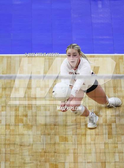 Thumbnail 1 in Niwot vs. Durango (CHSAA 4A 3rd Round) photogallery.