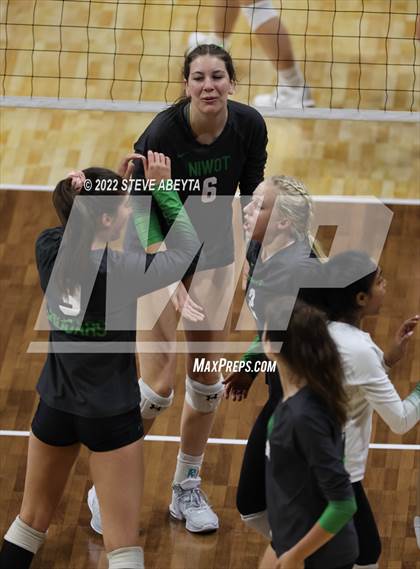 Thumbnail 2 in Niwot vs. Durango (CHSAA 4A 3rd Round) photogallery.