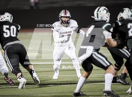 Thumbnail 3 in Cedar Park vs. Corpus Christi Veterans Memorial (UIL 5A Division I Semifinal) photogallery.