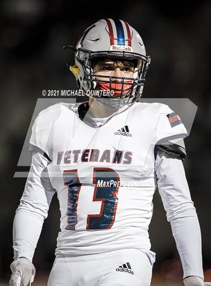 Thumbnail 3 in Cedar Park vs. Corpus Christi Veterans Memorial (UIL 5A Division I Semifinal) photogallery.