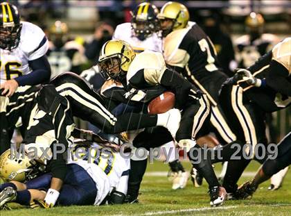 Thumbnail 1 in Ackerman vs. Bassfield (MHSAA Class 2A Final) photogallery.