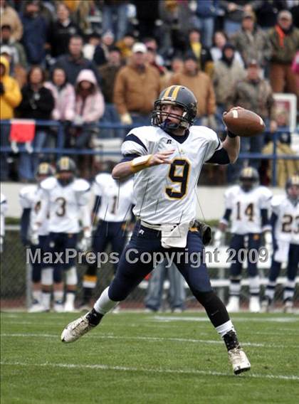 Thumbnail 2 in Ackerman vs. Bassfield (MHSAA Class 2A Final) photogallery.