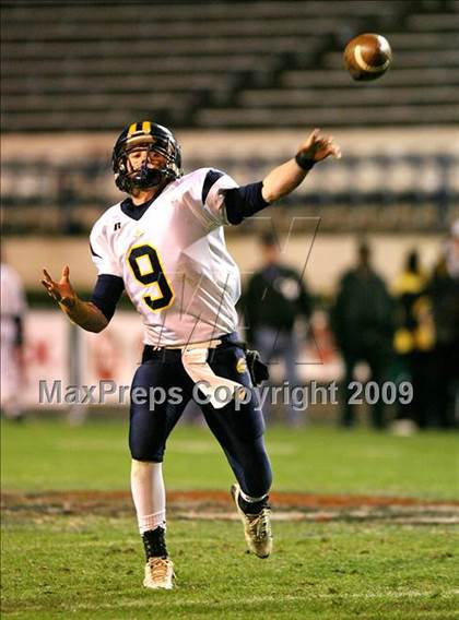 Thumbnail 3 in Ackerman vs. Bassfield (MHSAA Class 2A Final) photogallery.
