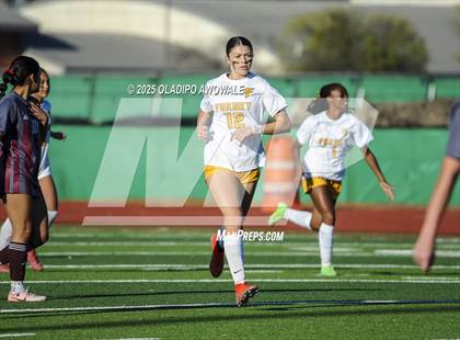 Thumbnail 3 in Forney @ Rowlett (UIL 6A Bi-District Soccer Playoffs) photogallery.