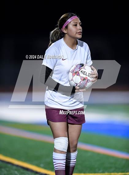 Thumbnail 3 in Kearny @ Clairemont photogallery.