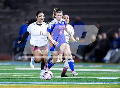 Thumbnail 3 in Kearny @ Clairemont photogallery.