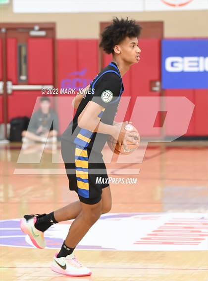 Thumbnail 3 in Simeon (IL) vs. Coronado (NV) -  (Hoophall West) photogallery.