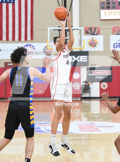 Thumbnail 3 in Simeon (IL) vs. Coronado (NV) -  (Hoophall West) photogallery.