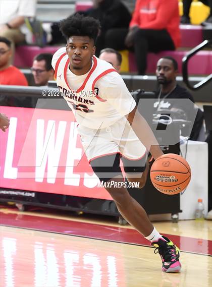 Thumbnail 3 in Simeon (IL) vs. Coronado (NV) -  (Hoophall West) photogallery.