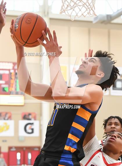 Thumbnail 2 in Simeon (IL) vs. Coronado (NV) -  (Hoophall West) photogallery.