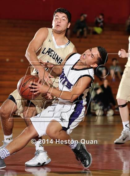 Thumbnail 2 in Laguna Hills vs. Shadow Hills (MaxPreps Holiday Classic) photogallery.