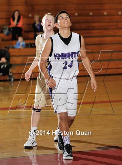 Thumbnail 2 in Laguna Hills vs. Shadow Hills (MaxPreps Holiday Classic) photogallery.