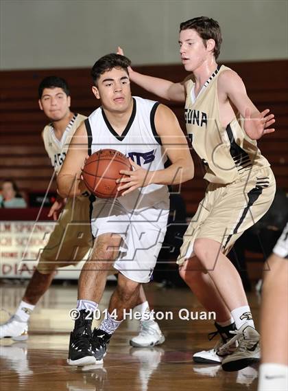 Thumbnail 2 in Laguna Hills vs. Shadow Hills (MaxPreps Holiday Classic) photogallery.