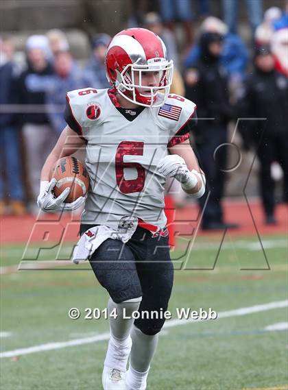 Thumbnail 2 in Darien vs. New Canaan (FCIAC Final) photogallery.