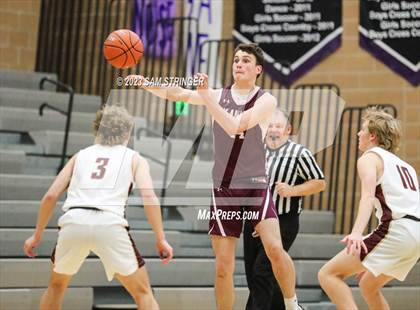 Thumbnail 3 in West Side vs. Kamiah (Pro Image Holiday Classic Small Schools) photogallery.